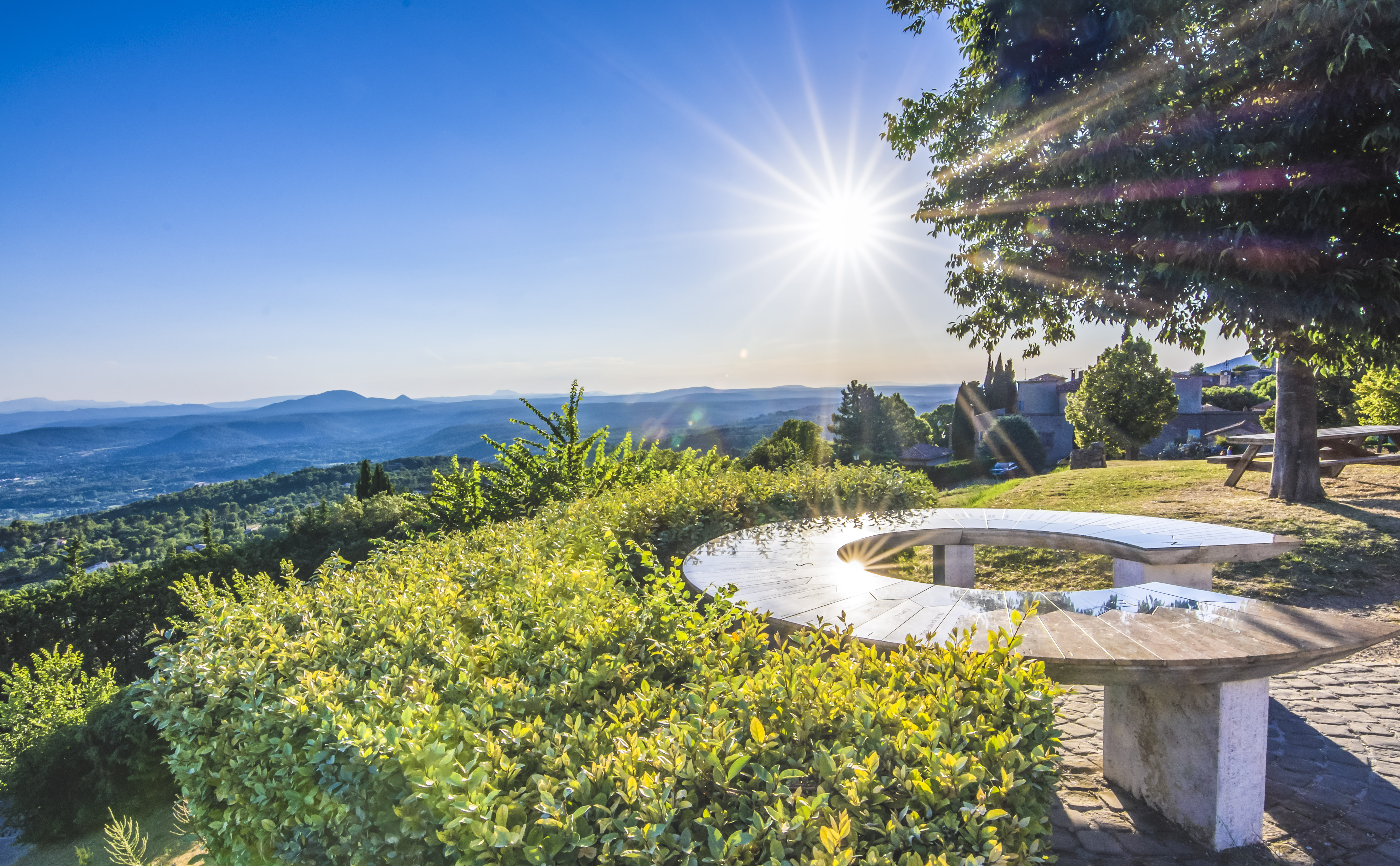 Photo Panoramic view from the Maures to Mont Ventoux
