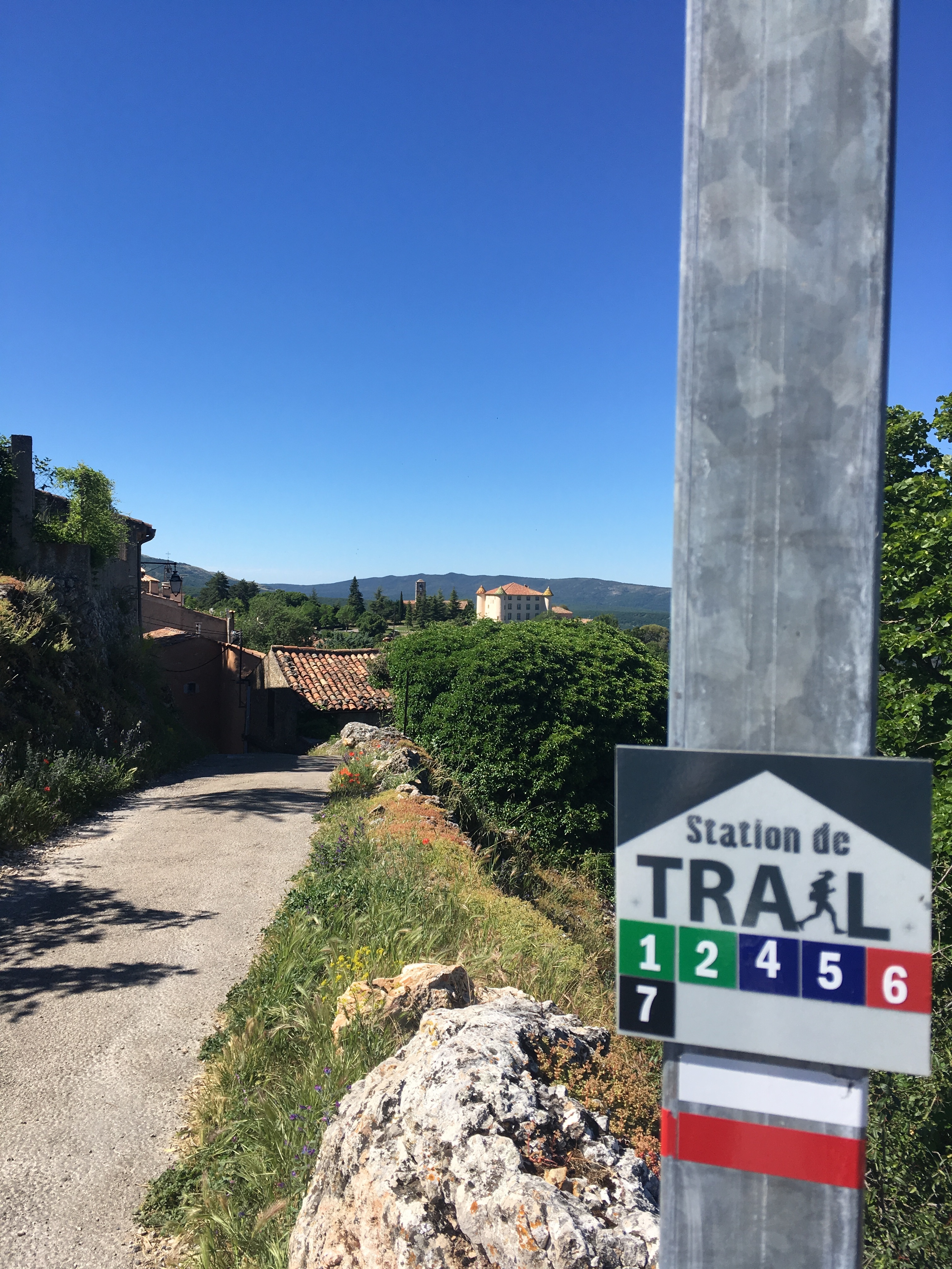 Photo Trail running station® Aiguines - Var - Verdon