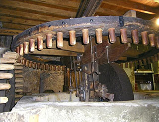 Tourtour's oil mill