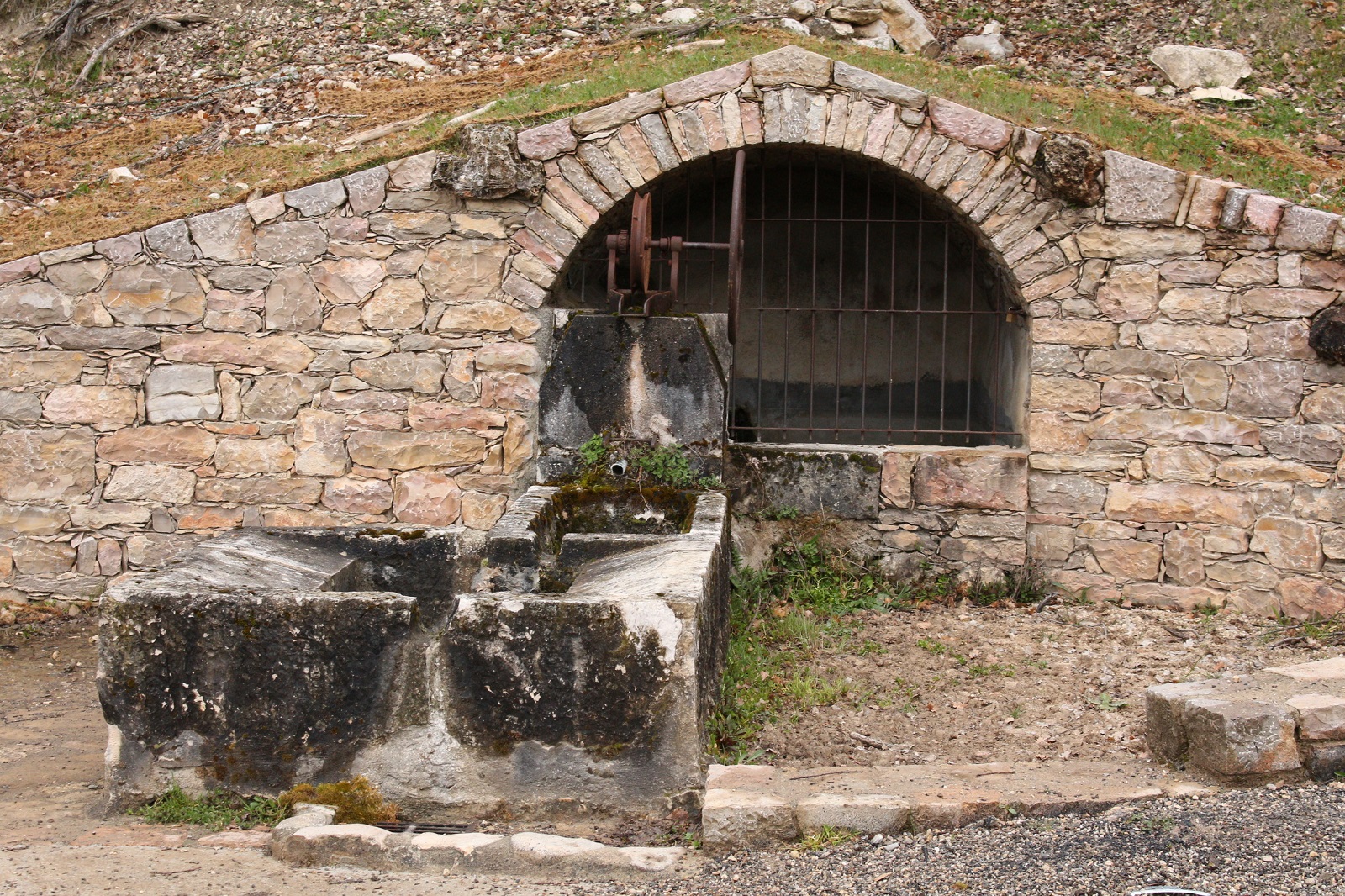 Photo Fountain and washhouse of Gaoubi