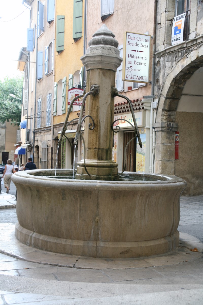 Photo Gauthier place fountain