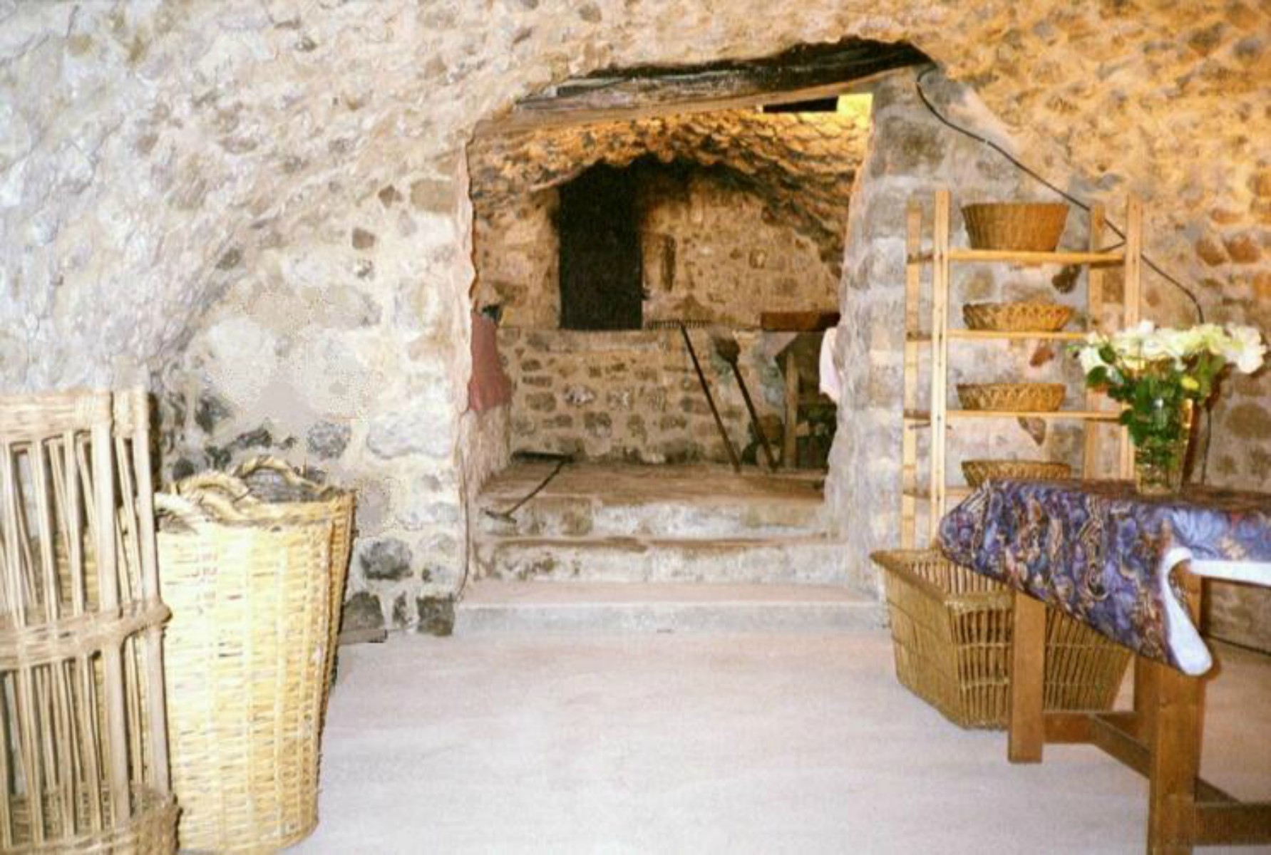 Photo Old communal bread oven