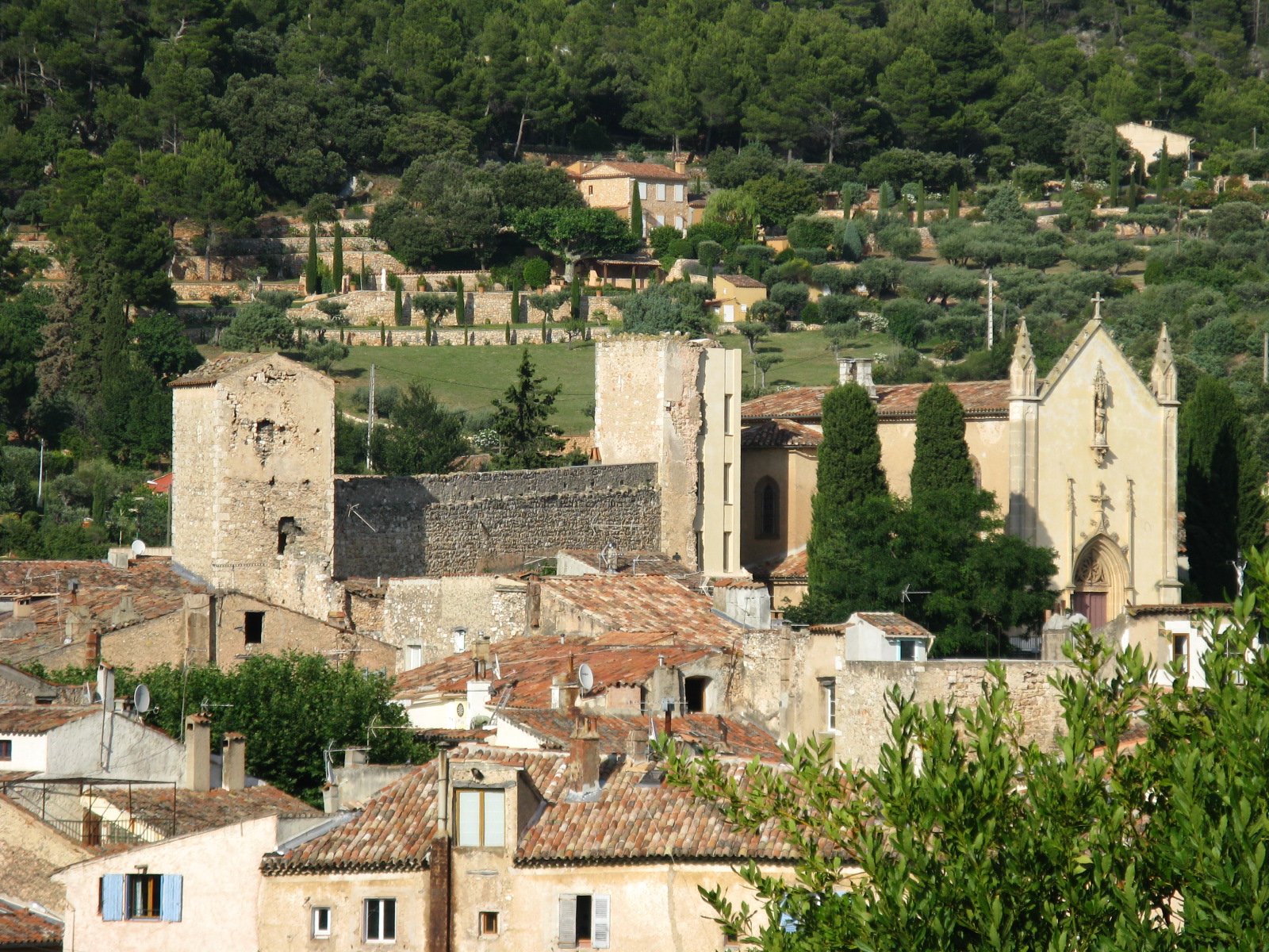 Photo Tower and Ramparts