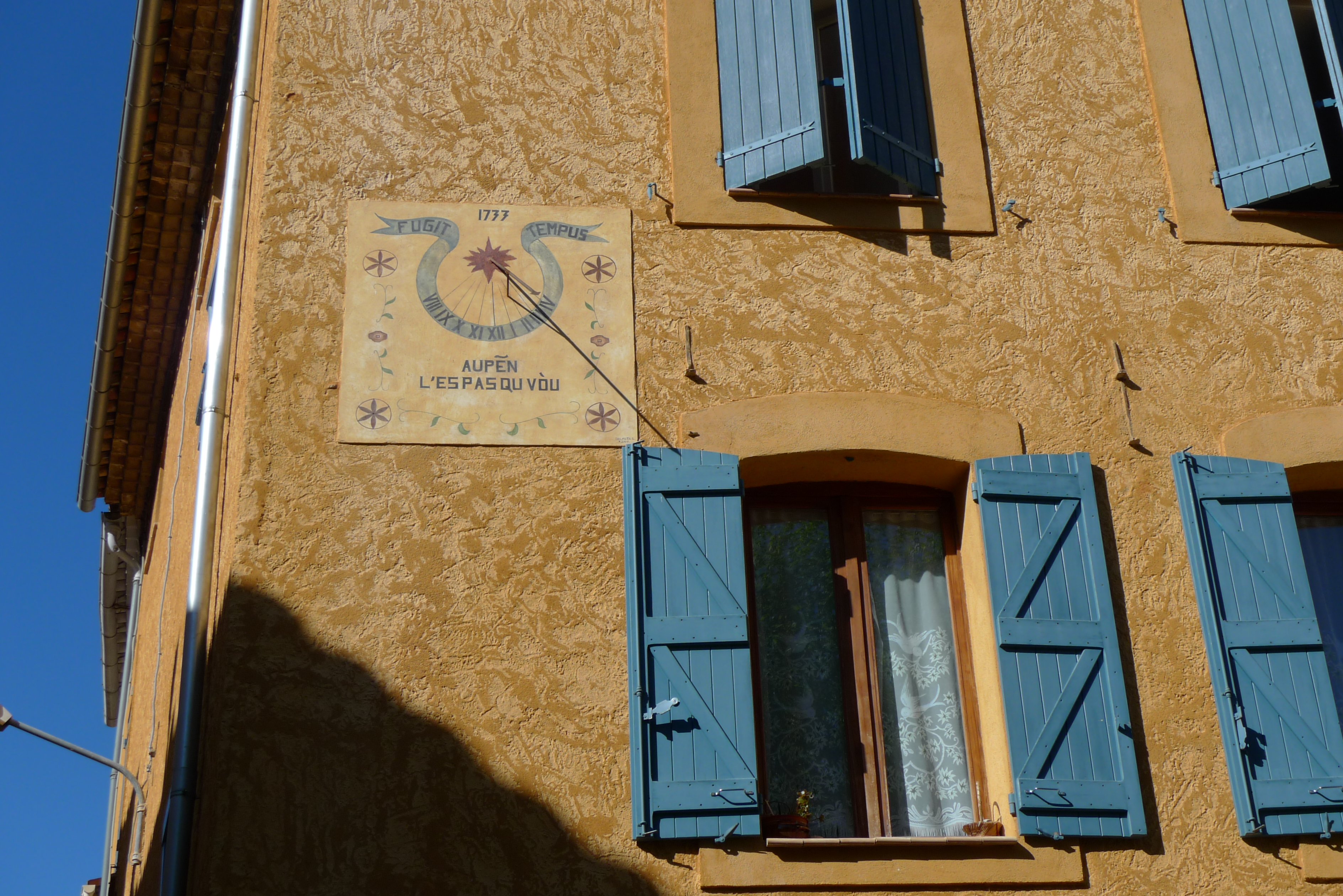 Photo Joffre Sundial