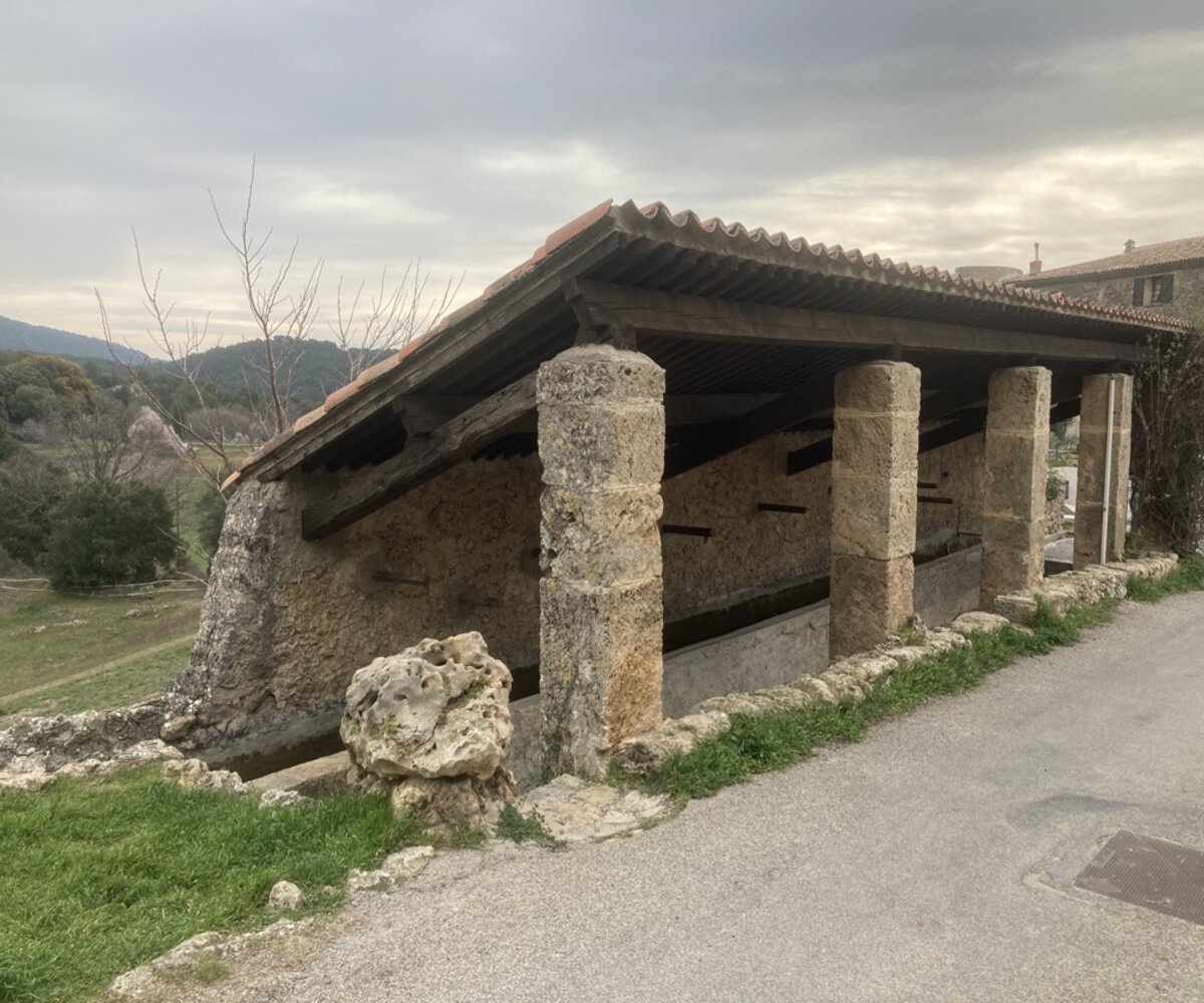Photo The wash house