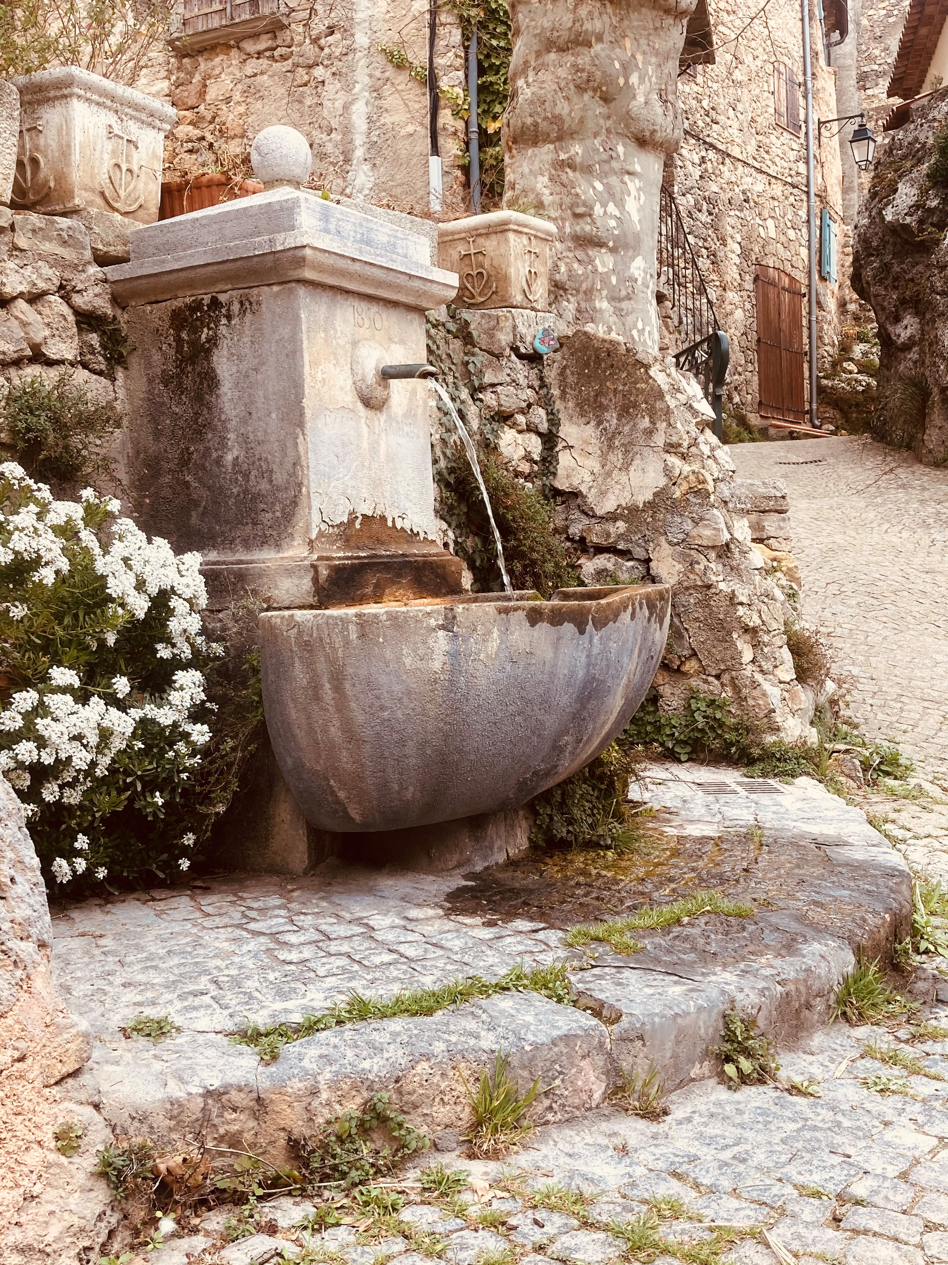 Photo Fountain of the square