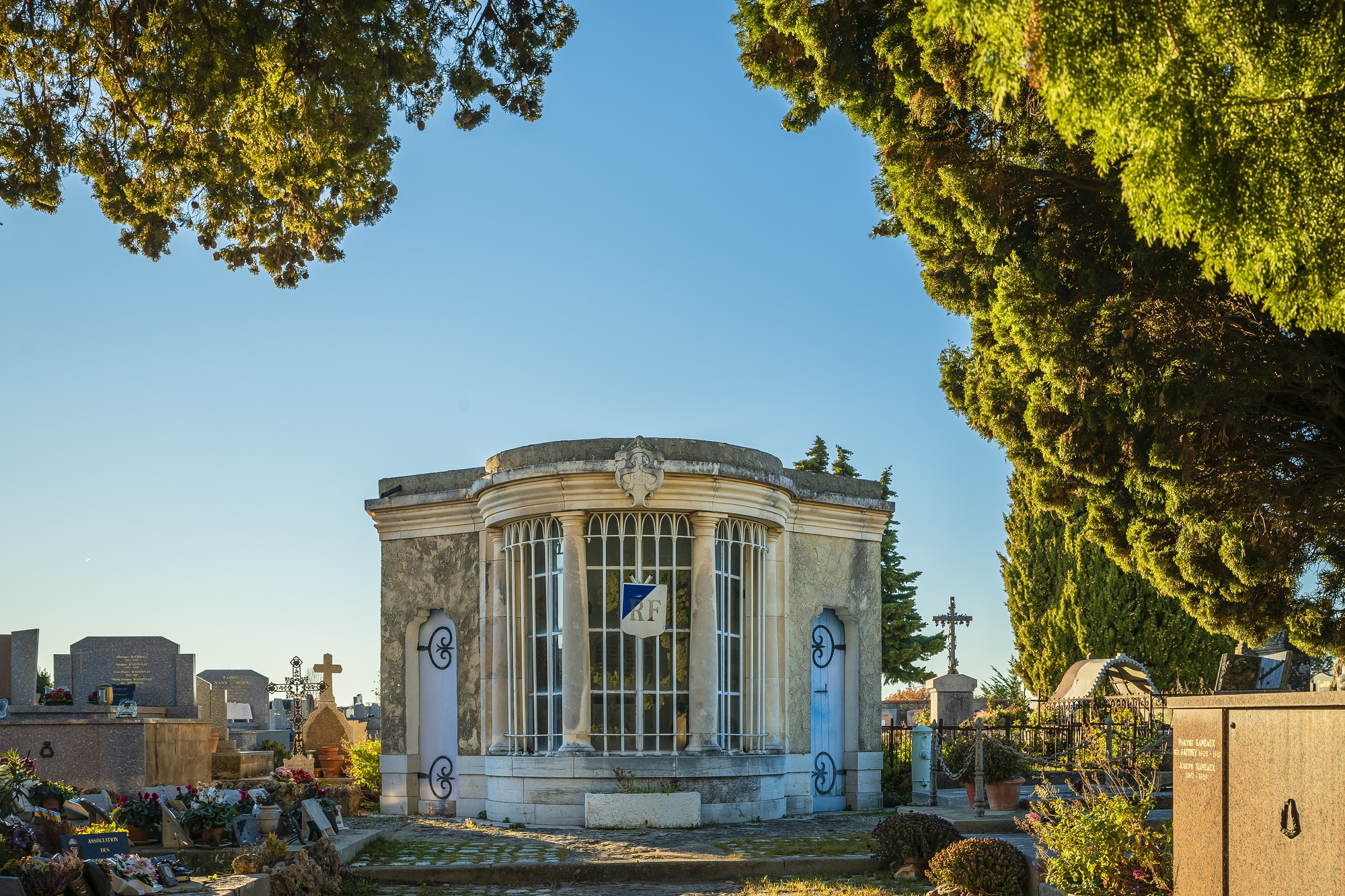 Photo Mausoleum to the insurgents